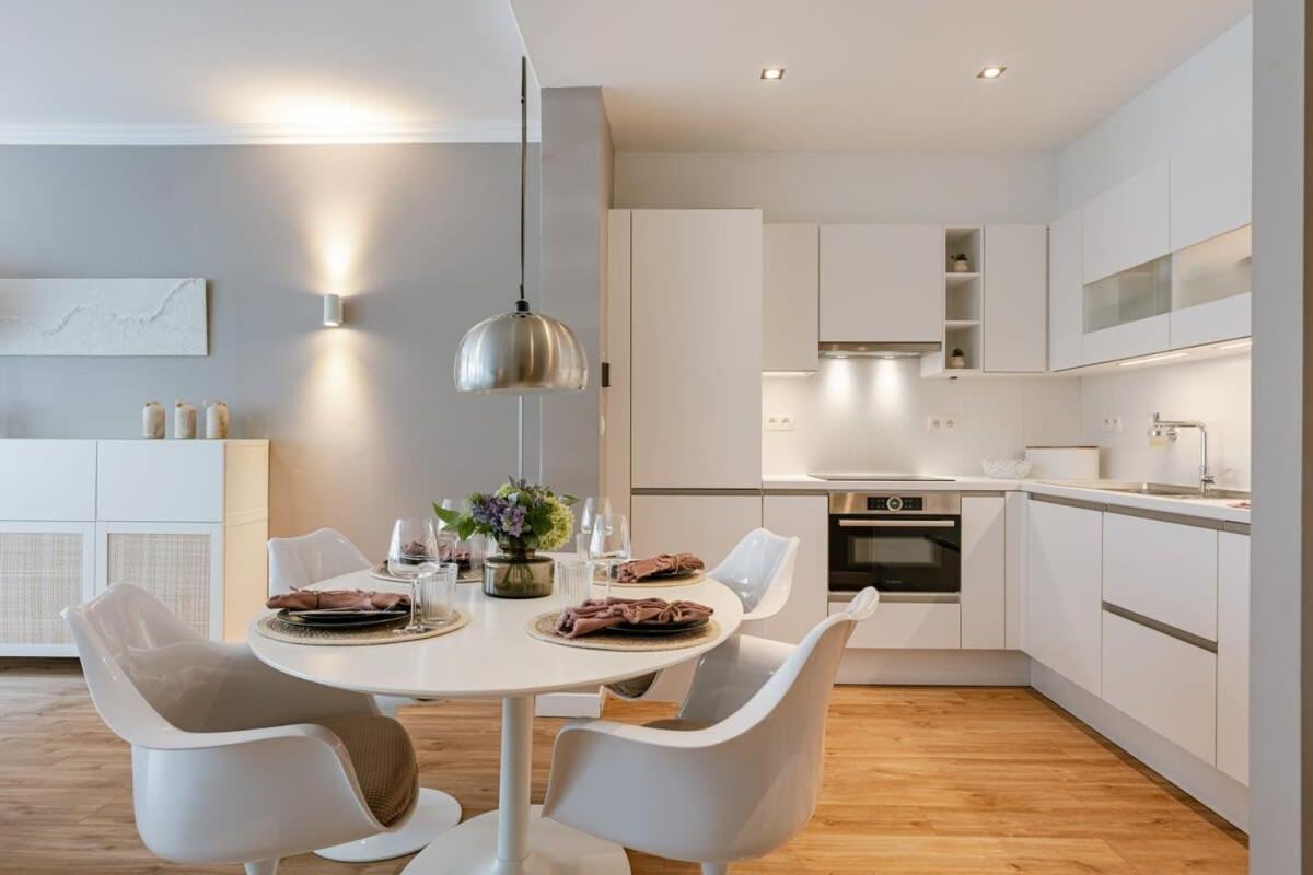 Huswell - Modern In Heart Of With Terrace Apartamento